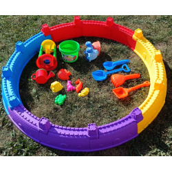 Sandkasten Burg 125cm rund steckbar mit 14-tlg Eimergarnitur